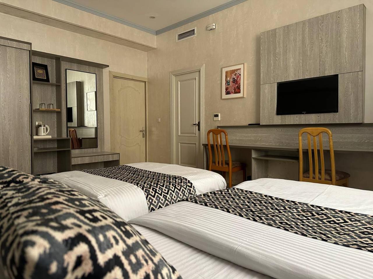 Atrium Hotel Bukhara Bagian luar foto
